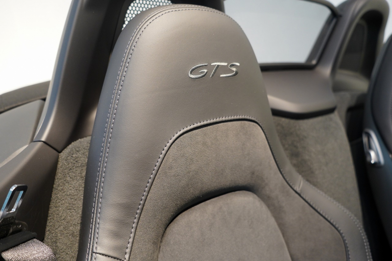 ポルシェ 718 ボクスター GTS 2.5 PDK PDLS+LEDヘッドライト  2ゾーンオートエアコン パークアシスト付バックカメラ 中古車 中古車