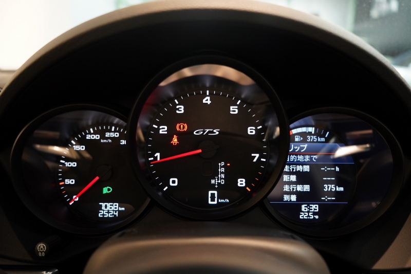 ポルシェ 718 ボクスター GTS 2.5 PDK PDLS+LEDヘッドライト  2ゾーンオートエアコン パークアシスト付バックカメラ 中古車 中古車