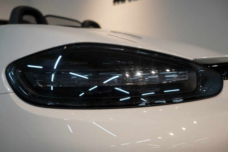 ポルシェ 718 ボクスター GTS 2.5 PDK PDLS+LEDヘッドライト  2ゾーンオートエアコン パークアシスト付バックカメラ 中古車 中古車