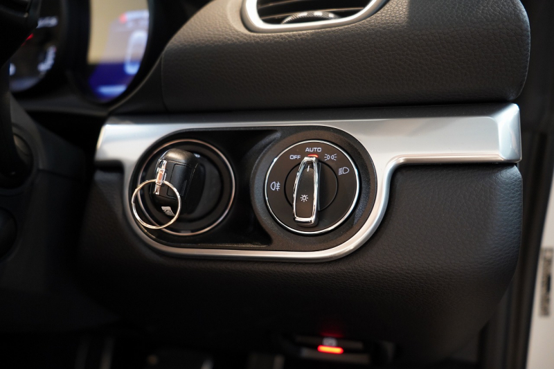 ポルシェ 718 ボクスター GTS 2.5 PDK PDLS+LEDヘッドライト  2ゾーンオートエアコン パークアシスト付バックカメラ 中古車 中古車