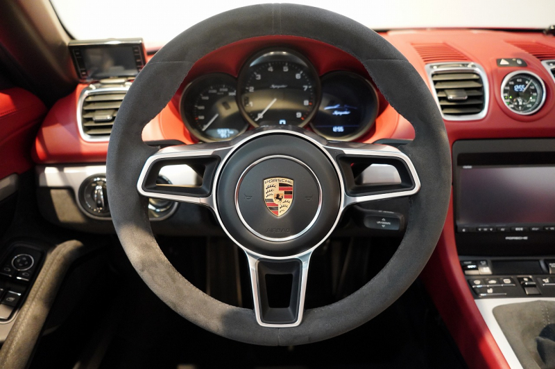 ポルシェ ボクスター(Type981) Spyder スパイダークラシックインテリア カーボンスポーツフルバケットシート 中古車 中古車