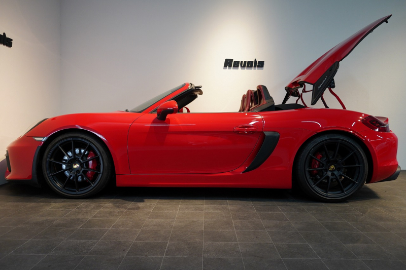 ポルシェ ボクスター(Type981) Spyder スパイダークラシックインテリア カーボンスポーツフルバケットシート 中古車 中古車