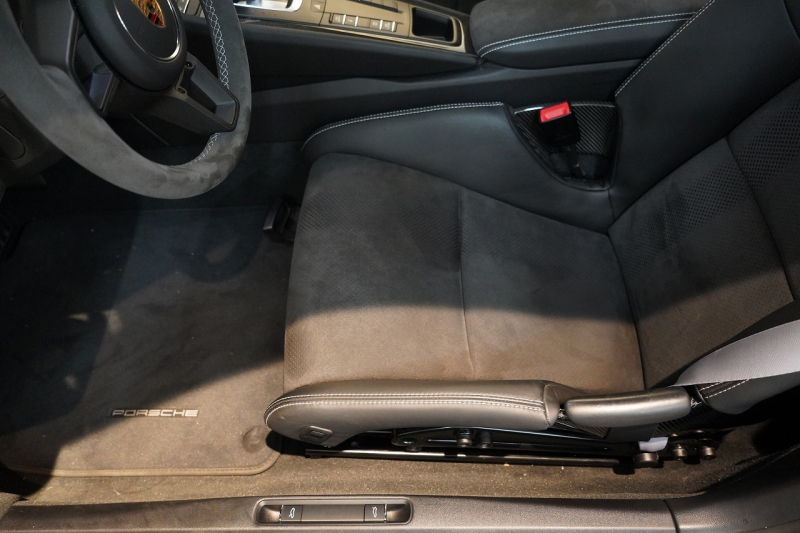 ポルシェ 911(Type991.2) GT3RS LEDヘッドライトPDLS PCCB スポーツクロノ クラブスポーツ フロントリフト 中古車 中古車