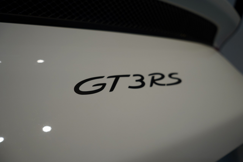 ポルシェ 911(Type991.2) GT3RS LEDヘッドライトPDLS PCCB スポーツクロノ クラブスポーツ フロントリフト 中古車 中古車