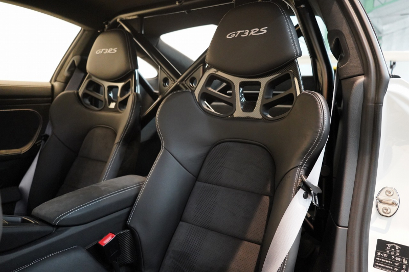 ポルシェ 911(Type991.2) GT3RS LEDヘッドライトPDLS PCCB スポーツクロノ クラブスポーツ フロントリフト 中古車 中古車