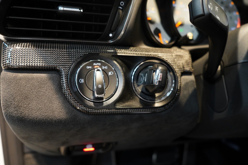 ポルシェ 911(Type991.2) GT3RS LEDヘッドライトPDLS PCCB スポーツクロノ クラブスポーツ フロントリフト 中古車 中古車