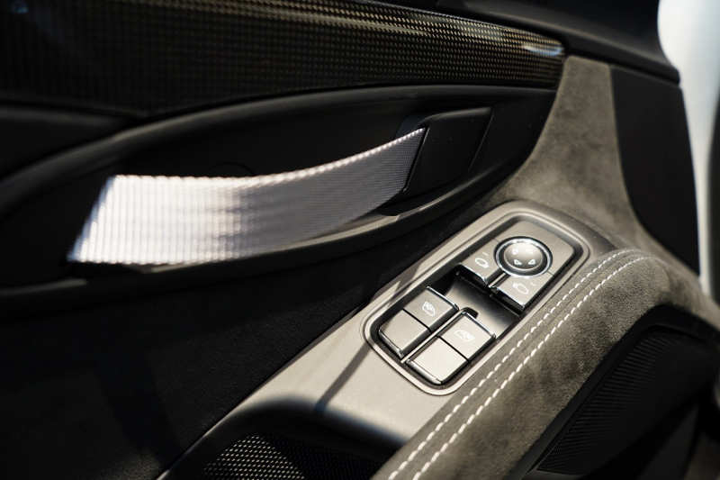 ポルシェ 911(Type991.2) GT3RS LEDヘッドライトPDLS PCCB スポーツクロノ クラブスポーツ フロントリフト 中古車 中古車