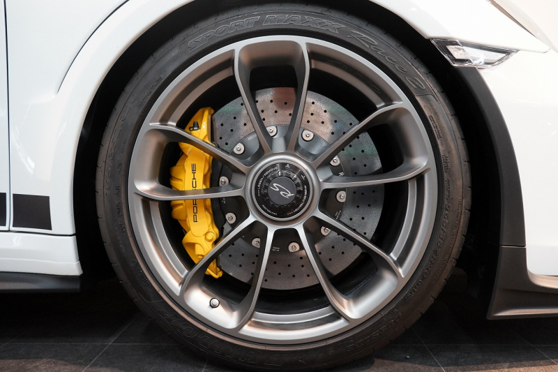 ポルシェ 911(Type991.2) GT3RS LEDヘッドライトPDLS PCCB スポーツクロノ クラブスポーツ フロントリフト 中古車 中古車