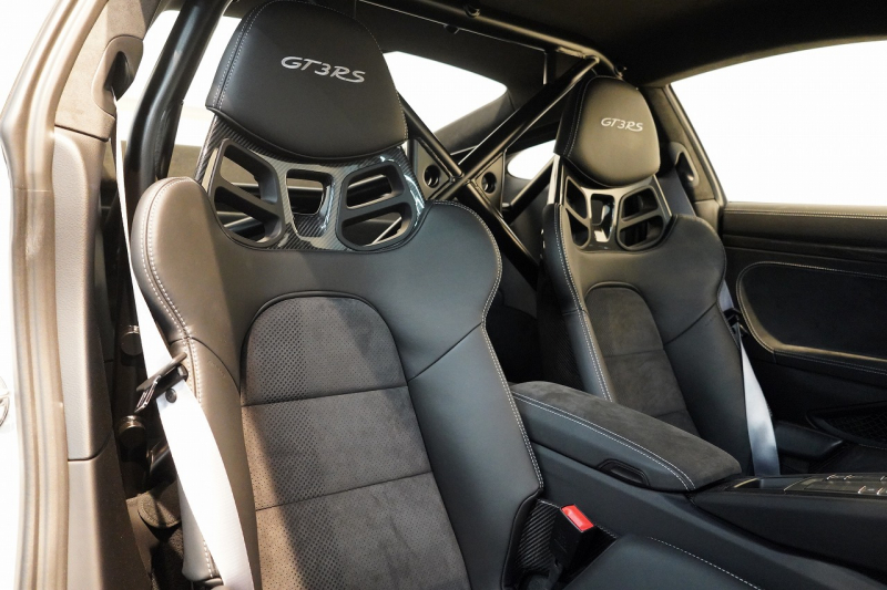 ポルシェ 911(Type991.2) GT3RS LEDヘッドライトPDLS PCCB スポーツクロノ クラブスポーツ フロントリフト 中古車 中古車