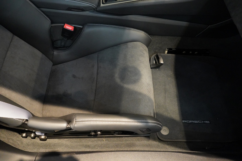 ポルシェ 911(Type991.2) GT3RS LEDヘッドライトPDLS PCCB スポーツクロノ クラブスポーツ フロントリフト 中古車 中古車