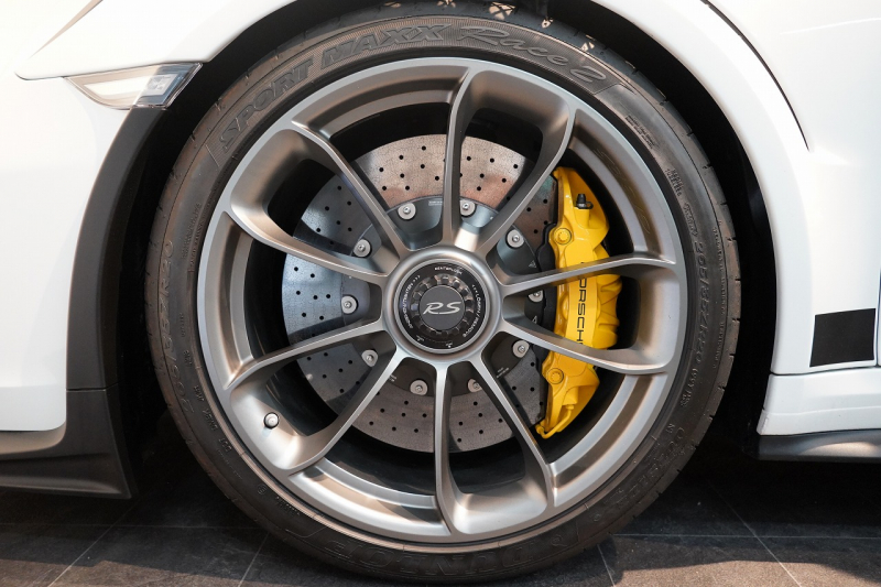 ポルシェ 911(Type991.2) GT3RS LEDヘッドライトPDLS PCCB スポーツクロノ クラブスポーツ フロントリフト 中古車 中古車