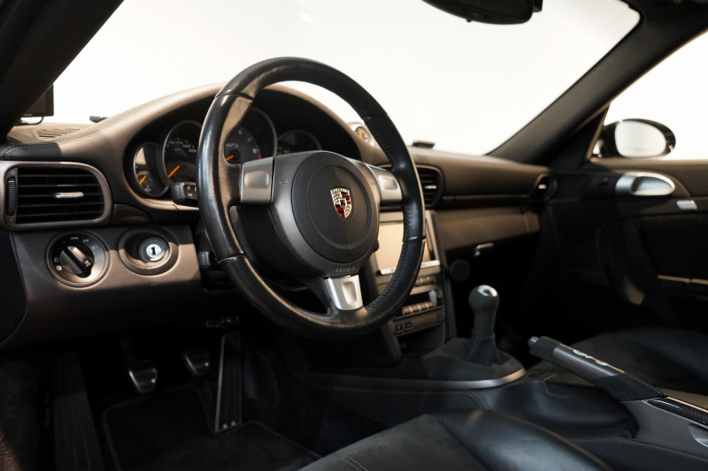 ポルシェ 911(Type997) GT3 6MT スポクロ  サンルーフ レザーインテリア 中古車 中古車