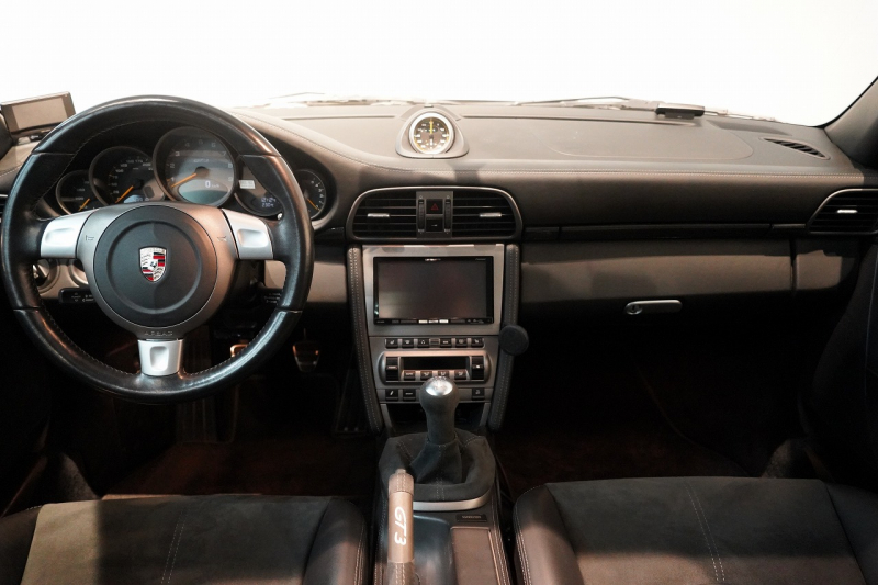 ポルシェ 911(Type997) GT3 6MT スポクロ  サンルーフ レザーインテリア 中古車 中古車