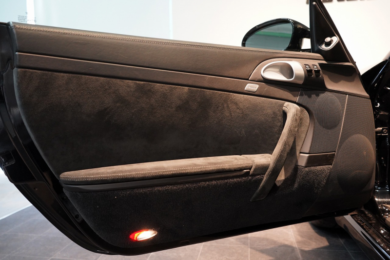 ポルシェ 911(Type997) GT3 6MT スポクロ  サンルーフ レザーインテリア 中古車 中古車