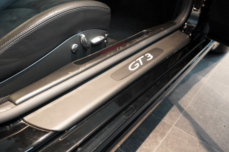 ポルシェ 911(Type997) GT3 6MT スポクロ  サンルーフ レザーインテリア 中古車 中古車