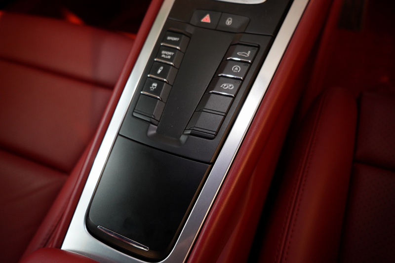 ポルシェ 911(Type991.1) Carrera 4S PDK スポクロ スポエグ オールレザーインテリア PASM 中古車 中古車