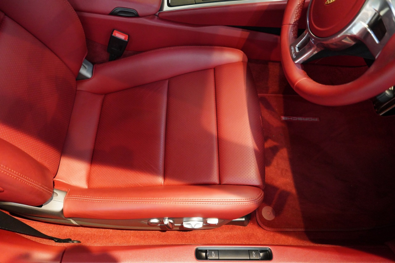 ポルシェ 911(Type991.1) Carrera 4S PDK スポクロ スポエグ オールレザーインテリア PASM 中古車 中古車