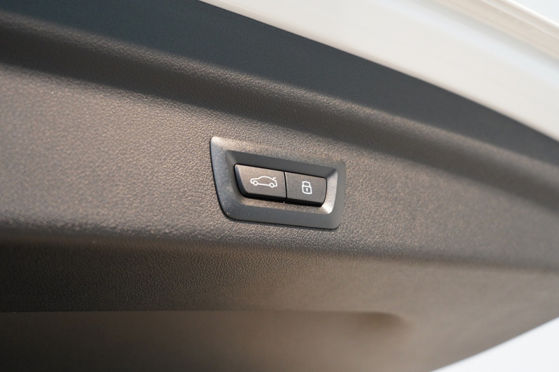 BMW X1 M35i xDrive 1オーナー 20インチOPホイール Mコンパウンドブレーキ 中古車 中古車