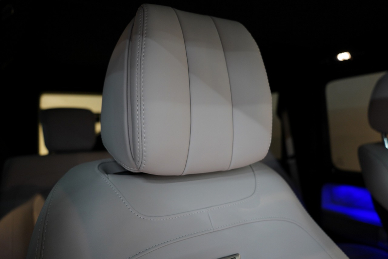 AMG Gクラス G63 AMG AMG世田谷スペシャルオーダー プロフェッショナルブルー プラチナホワイト内装 中古車 中古車