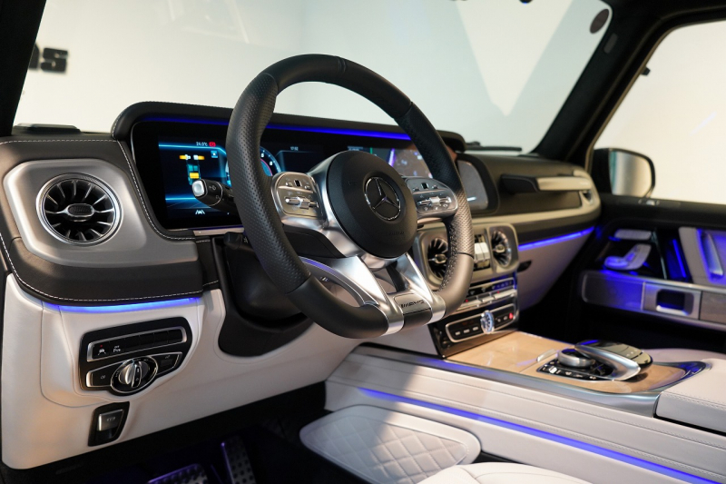 AMG Gクラス G63 AMG AMG世田谷スペシャルオーダー プロフェッショナルブルー プラチナホワイト内装 中古車 中古車