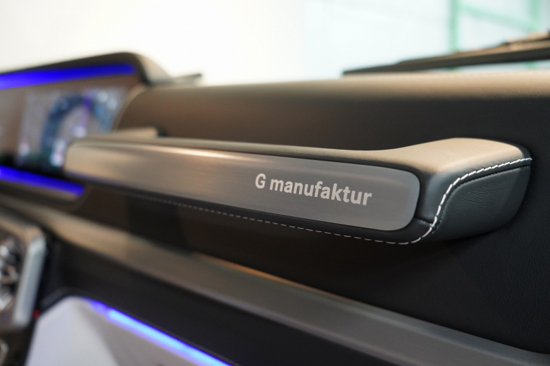 AMG Gクラス G63 AMG AMG世田谷スペシャルオーダー プロフェッショナルブルー プラチナホワイト内装 中古車 中古車