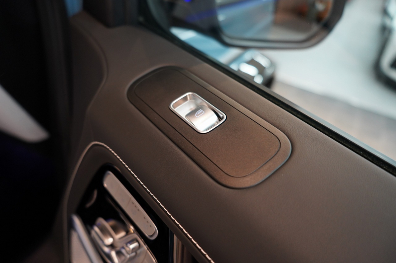 AMG Gクラス G63 AMG AMG世田谷スペシャルオーダー プロフェッショナルブルー プラチナホワイト内装 中古車 中古車