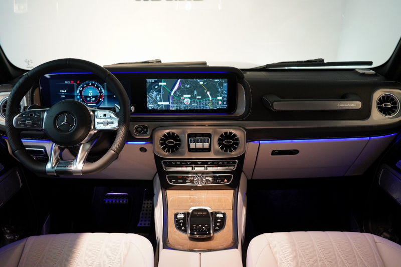 AMG Gクラス G63 AMG AMG世田谷スペシャルオーダー プロフェッショナルブルー プラチナホワイト内装 中古車 中古車