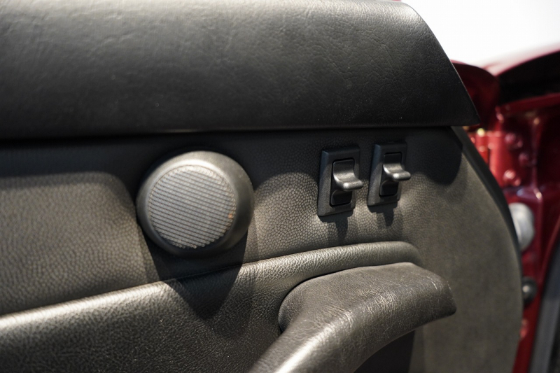 ポルシェ 911(Type993) Carrera S TiptronicS MIZWA正規ディーラ車 ターボウイング 中古車 中古車