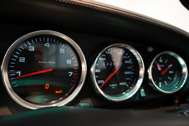 ポルシェ 911(Type993) Carrera 4S 6MT MIZWA正規ディーラ車 ターボウイング サンルーフ 中古車 中古車