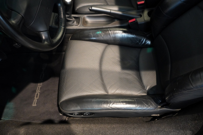 ポルシェ 911(Type993) Carrera 4S 6MT MIZWA正規ディーラ車 ターボウイング サンルーフ 中古車 中古車