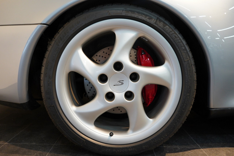 ポルシェ 911(Type993) Carrera 4S 6MT MIZWA正規ディーラ車 ターボウイング サンルーフ 中古車 中古車