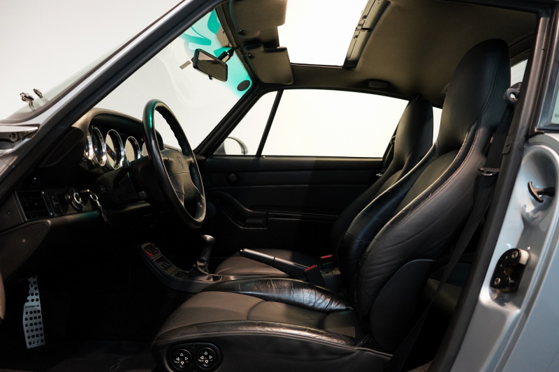 ポルシェ 911(Type993) Carrera 4S 6MT MIZWA正規ディーラ車 ターボウイング サンルーフ 中古車 中古車