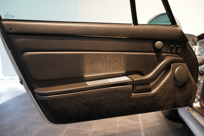 ポルシェ 911(Type993) Carrera 4S 6MT MIZWA正規ディーラ車 ターボウイング サンルーフ 中古車 中古車