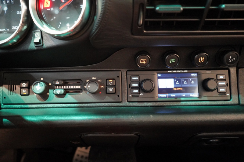 ポルシェ 911(Type993) Carrera 4S 6MT MIZWA正規ディーラ車 ターボウイング サンルーフ 中古車 中古車