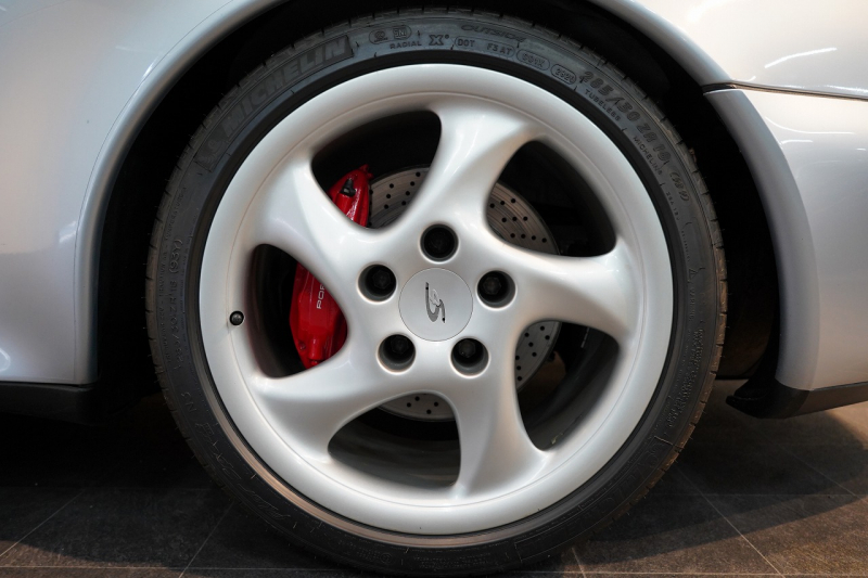 ポルシェ 911(Type993) Carrera 4S 6MT MIZWA正規ディーラ車 ターボウイング サンルーフ 中古車 中古車