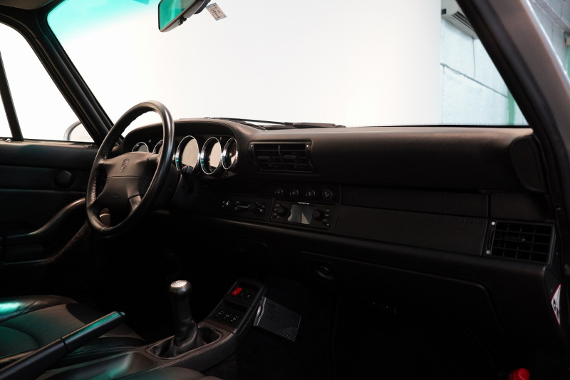 ポルシェ 911(Type993) Carrera 4S 6MT MIZWA正規ディーラ車 ターボウイング サンルーフ 中古車 中古車