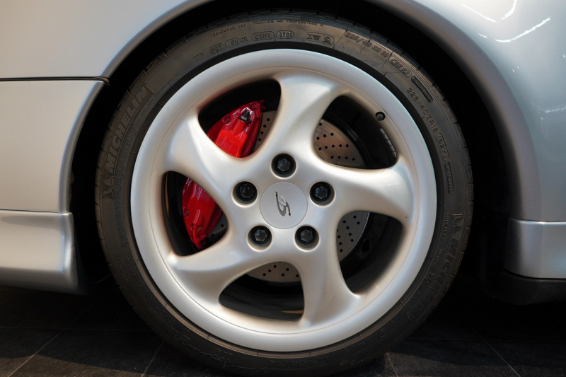 ポルシェ 911(Type993) Carrera 4S 6MT MIZWA正規ディーラ車 ターボウイング サンルーフ 中古車 中古車