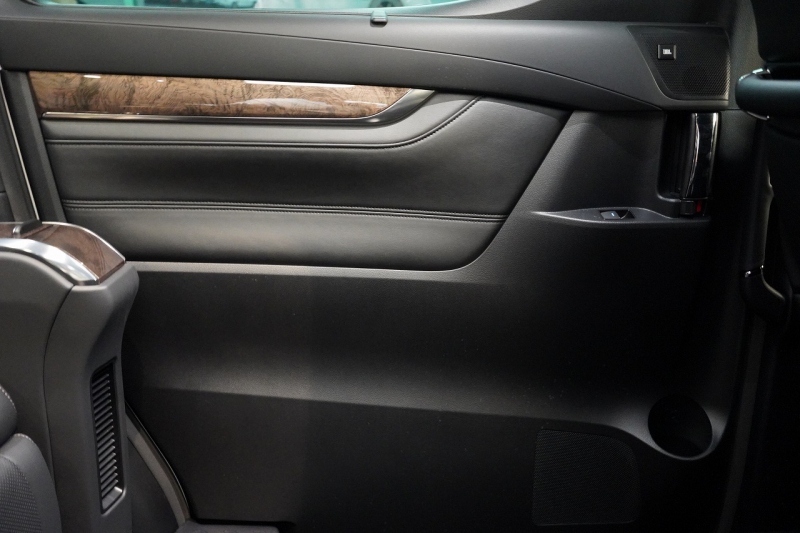 トヨタ アルファード ハイブリッド スペーシャスラウンジ 専用VIPシート JBLプレミアムサウンド ツインムーンルーフ 中古車 中古車