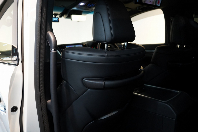 トヨタ アルファード ハイブリッド スペーシャスラウンジ 専用VIPシート JBLプレミアムサウンド ツインムーンルーフ 中古車 中古車