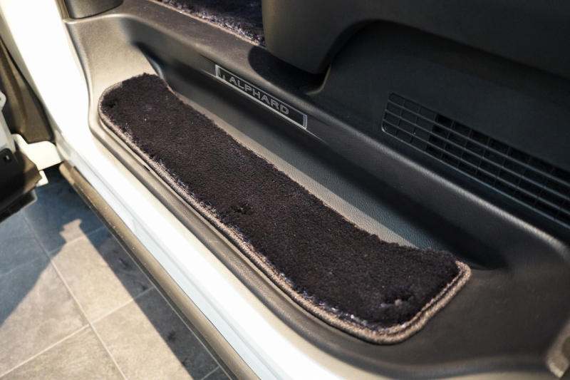 トヨタ アルファード ハイブリッド スペーシャスラウンジ 専用VIPシート JBLプレミアムサウンド ツインムーンルーフ 中古車 中古車