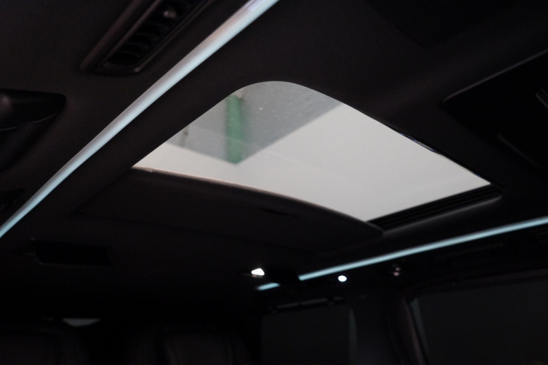 トヨタ アルファード ハイブリッド スペーシャスラウンジ 専用VIPシート JBLプレミアムサウンド ツインムーンルーフ 中古車 中古車