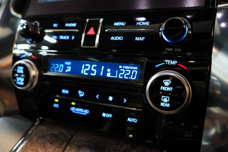 トヨタ アルファード ハイブリッド スペーシャスラウンジ 専用VIPシート JBLプレミアムサウンド ツインムーンルーフ 中古車 中古車