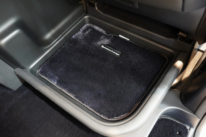 トヨタ アルファード ハイブリッド スペーシャスラウンジ 専用VIPシート JBLプレミアムサウンド ツインムーンルーフ 中古車 中古車