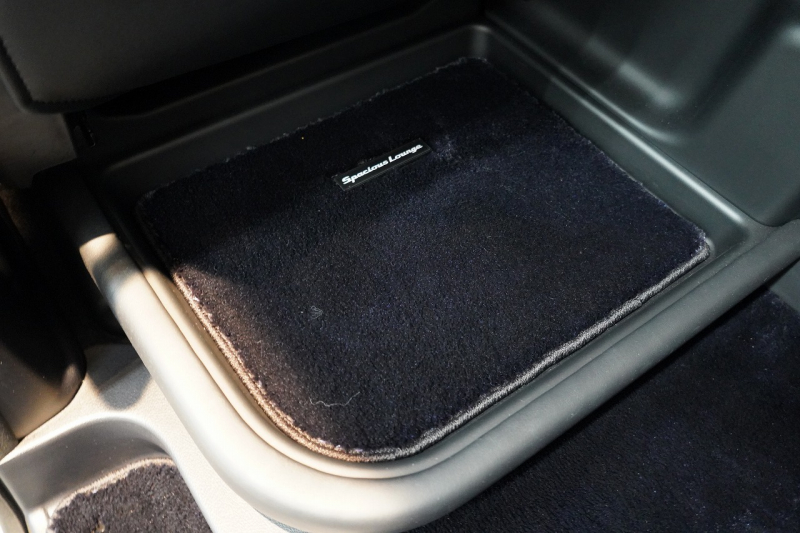 トヨタ アルファード ハイブリッド スペーシャスラウンジ 専用VIPシート JBLプレミアムサウンド ツインムーンルーフ 中古車 中古車