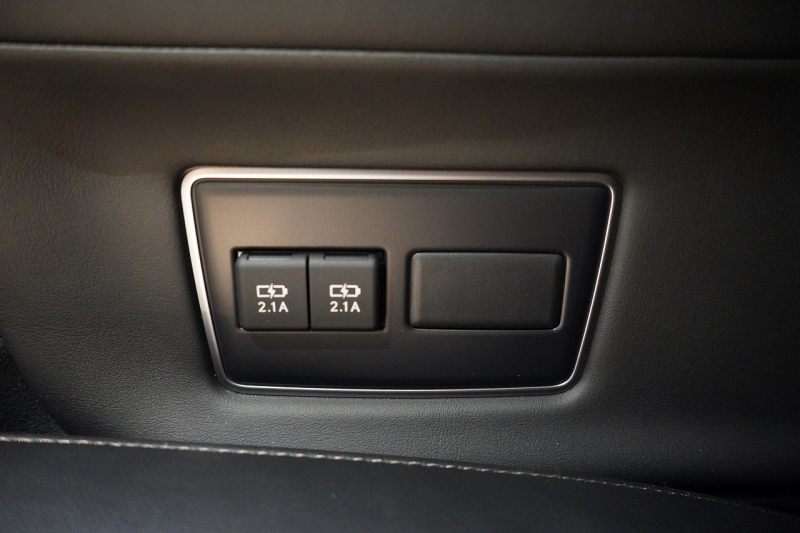 トヨタ アルファード ハイブリッド スペーシャスラウンジ 専用VIPシート JBLプレミアムサウンド ツインムーンルーフ 中古車 中古車