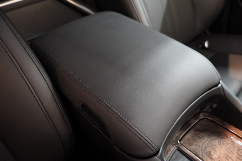 トヨタ アルファード ハイブリッド スペーシャスラウンジ 専用VIPシート JBLプレミアムサウンド ツインムーンルーフ 中古車 中古車