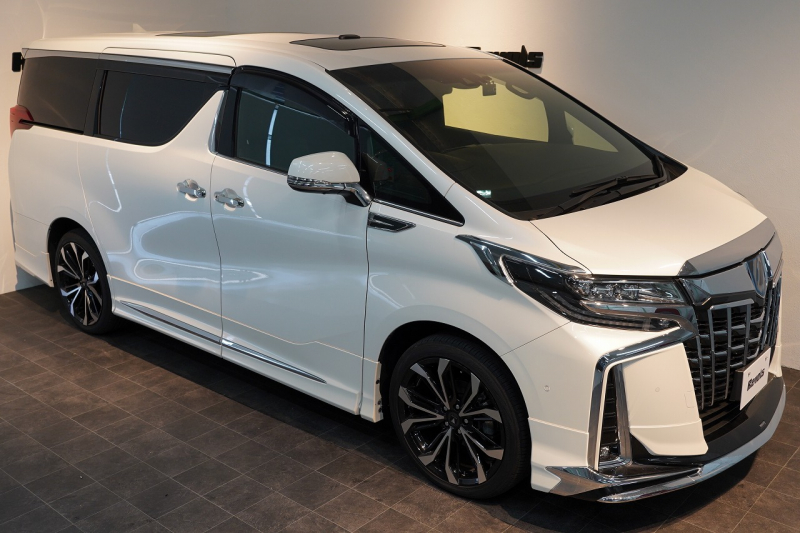 トヨタ アルファード ハイブリッド スペーシャスラウンジ 専用VIPシート JBLプレミアムサウンド ツインムーンルーフ 中古車 中古車