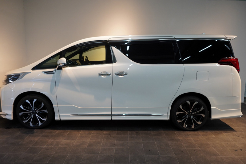 トヨタ アルファード ハイブリッド スペーシャスラウンジ 専用VIPシート JBLプレミアムサウンド ツインムーンルーフ 中古車 中古車