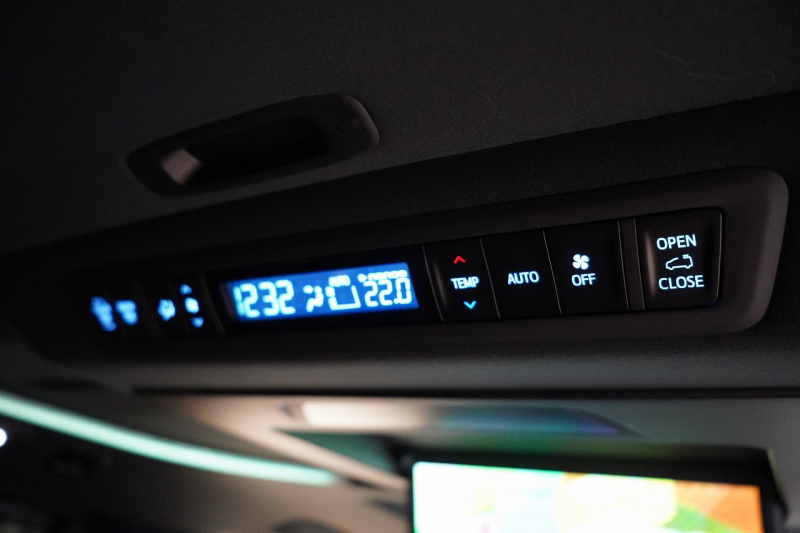 トヨタ アルファード ハイブリッド スペーシャスラウンジ 専用VIPシート JBLプレミアムサウンド ツインムーンルーフ 中古車 中古車