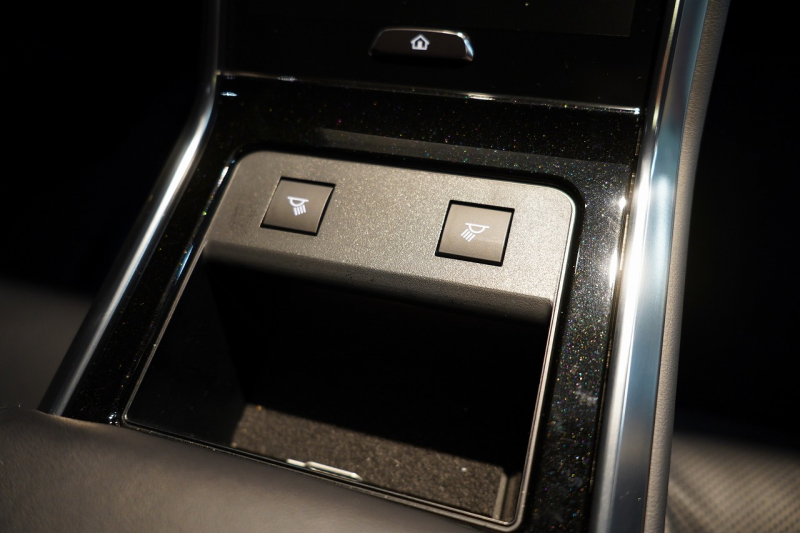 トヨタ アルファード ハイブリッド スペーシャスラウンジ 専用VIPシート JBLプレミアムサウンド ツインムーンルーフ 中古車 中古車